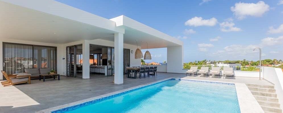 Luxe Villa te Vista Royal met geweldig uitzicht, 2 appartementen en 2 zwembaden.